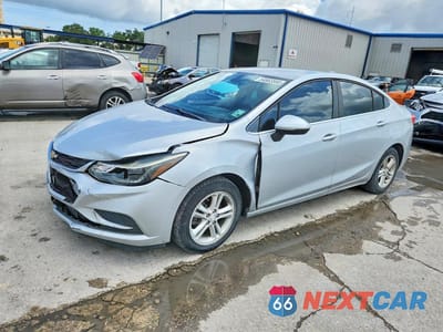 2017 CHEVROLET CRUZE LT 1G1BE5SM1H7164330 - główne zdjęcie licytacji z USA - miniatura