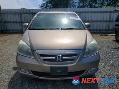 Piąte zdjęcie samochodu w środku: 2005 HONDA ODYSSEY TOURING VIN:5FNRL38825B078458 - miniatura