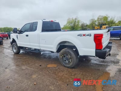 Drugie zdjęcie samochodu z przodu: 2021 FORD F350 SUPER DUTY VIN:1FT8X3B64MEC80483 - miniatura