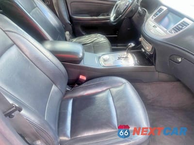 Piąte zdjęcie samochodu w środku: 2013 HYUNDAI GENESIS 5.0L VIN:KMHGC4DHXDU241748 - miniatura