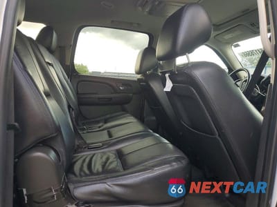 Zdjęcie 11 z 13 samochodu: 2012 CHEVROLET SUBURBAN K1500 LT VIN:1GNSKJE73CR295584 - miniatura