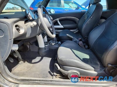 Zdjęcie 7 z 13 samochodu: 2008 MINI COOPER S VIN:WMWRH33558TU81041 - miniatura