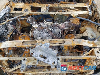 Zdjęcie 11 z 11 samochodu: 2017 CHEVROLET SILVERADO K1500 LT VIN:1GCVKREH3HZ326885 - miniatura