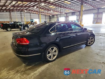 Trzecie zdjęcie samochodu z tyłu: 2015 VOLKSWAGEN PASSAT SE VIN:1VWBS7A31FC018564 - miniatura