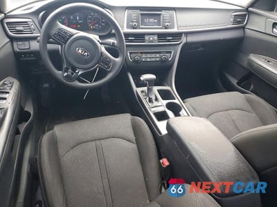 Zdjęcie 8 z 12 samochodu: 2017 KIA OPTIMA LX VIN:5XXGT4L31HG121956 - miniatura