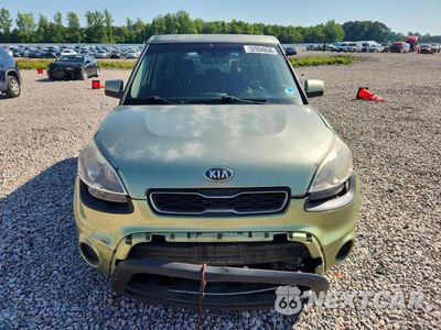 Piąte zdjęcie samochodu w środku: 2013 KIA SOUL BASE VIN:KNDJT2A51D7624467 - miniatura