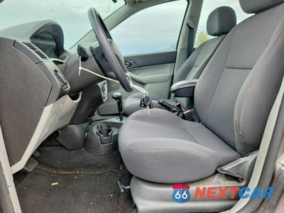 Zdjęcie 7 z 12 samochodu: 2006 FORD FOCUS ZX5 VIN:1FAHP37N26W168428 - miniatura