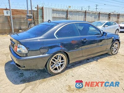 Trzecie zdjęcie samochodu z tyłu: 2005 BMW 330 CI VIN:WBABD53425PL15533 - miniatura