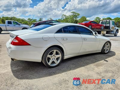 Trzecie zdjęcie samochodu z tyłu: 2008 MERCEDES-BENZ CLS 550 VIN:WDDDJ72X68A135898 - miniatura