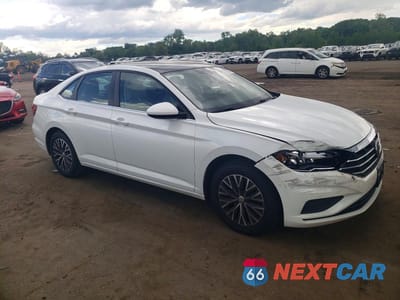 Czwarte zdjęcie samochodu z boku: 2020 VOLKSWAGEN JETTA S VIN:3VWC57BU2LM091374 - miniatura