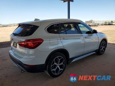 Trzecie zdjęcie samochodu z tyłu: 2017 BMW X1 XDRIVE28I VIN:WBXHT3C35H5F83820 - miniatura