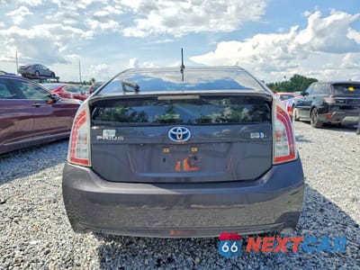 Zdjęcie 6 z 12 samochodu: 2015 TOYOTA PRIUS TWO VIN:JTDKN3DU9F1896794 - miniatura