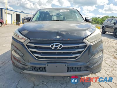 Piąte zdjęcie samochodu w środku: 2016 HYUNDAI TUCSON SPORT VIN:KM8J33A27GU074561 - miniatura