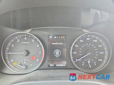 Zdjęcie 9 z 12 samochodu: 2017 HYUNDAI ELANTRA LIMITED VIN:KMHD84LF3HU127777 - miniatura