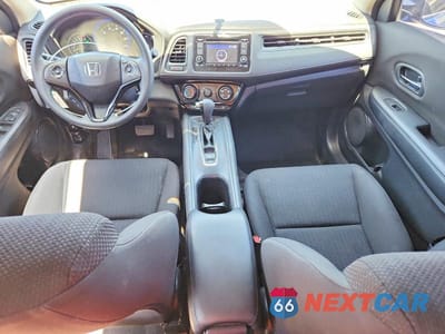 Zdjęcie 8 z 13 samochodu: 2018 HONDA HR-V LX VIN:3CZRU6H36JG722934 - miniatura
