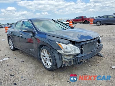 Czwarte zdjęcie samochodu z boku: 2010 NISSAN MAXIMA 3.5 S VIN:1N4AA5AP2AC806874 - miniatura
