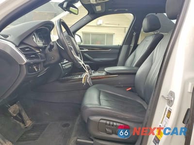 Zdjęcie 7 z 13 samochodu: 2017 BMW X5 XDR40E VIN:5UXKT0C33H0S80917 - miniatura