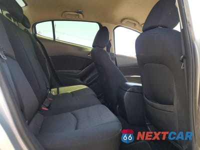 Zdjęcie 10 z 12 samochodu: 2017 MAZDA 3 SPORT VIN:3MZBN1U77HM116860 - miniatura