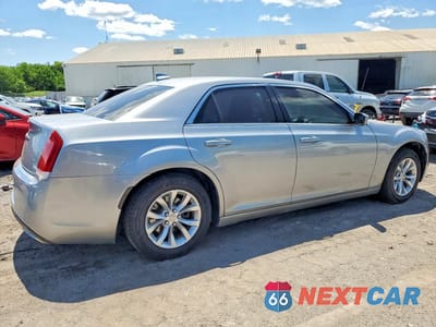 Trzecie zdjęcie samochodu z tyłu: 2015 CHRYSLER 300 LIMITED VIN:2C3CCAAG8FH841935 - miniatura