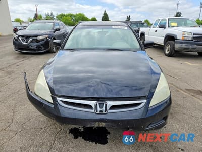 Piąte zdjęcie samochodu w środku: 2006 HONDA ACCORD EX VIN:1HGCM56816A174434 - miniatura