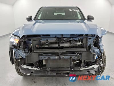 Piąte zdjęcie samochodu w środku: 2025 TOYOTA 4RUNNER TRD OFF-ROAD VIN:JTEVA5BR0S5038292 - miniatura