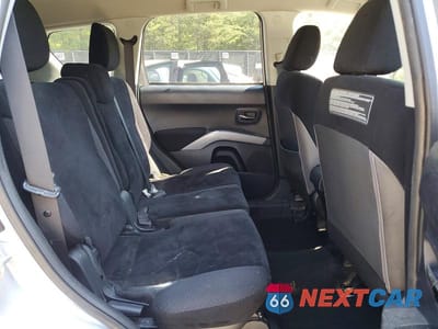 Zdjęcie 11 z 13 samochodu: 2012 MITSUBISHI OUTLANDER ES VIN:JA4AS2AW0CU002383 - miniatura