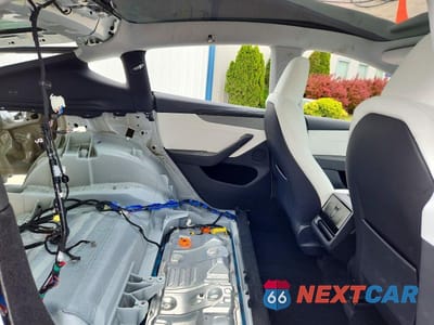 Zdjęcie 11 z 14 samochodu: 2026 TESLA MODEL Y VIN:7SAYGDEE8TF359387 - miniatura