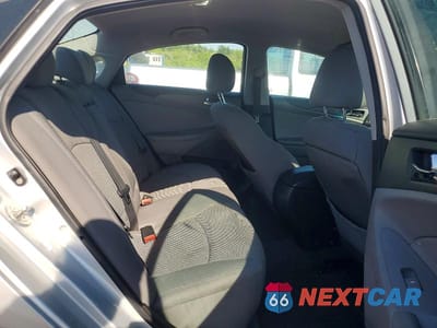 Zdjęcie 10 z 12 samochodu: 2011 HYUNDAI SONATA GLS VIN:5NPEB4AC6BH159854 - miniatura