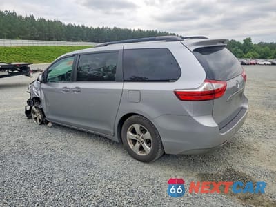 Drugie zdjęcie samochodu z przodu: 2017 TOYOTA SIENNA LE VIN:5TDKZ3DC9HS831798 - miniatura