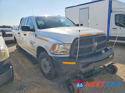 Czwarte zdjęcie samochodu z boku: 2016 RAM 2500 ST VIN:3C6UR4CJ0GG309340 - miniatura