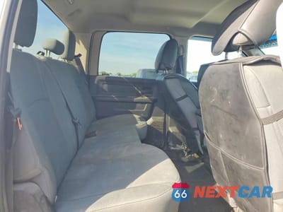 Zdjęcie 10 z 12 samochodu: 2015 RAM 2500 ST VIN:3C6UR5CJ0FG650922 - miniatura