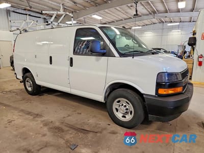 Czwarte zdjęcie samochodu z boku: 2023 CHEVROLET EXPRESS G2500 VIN:1GCWGAFP0P1258961 - miniatura