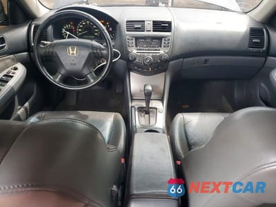 Zdjęcie 8 z 12 samochodu: 2007 HONDA ACCORD EX VIN:1HGCM66597A088527 - miniatura