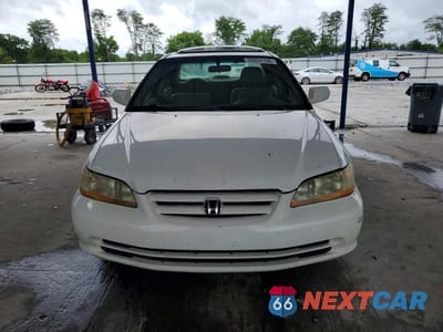 Piąte zdjęcie samochodu w środku: 2002 HONDA ACCORD EX VIN:1HGCG56622A083222 - miniatura