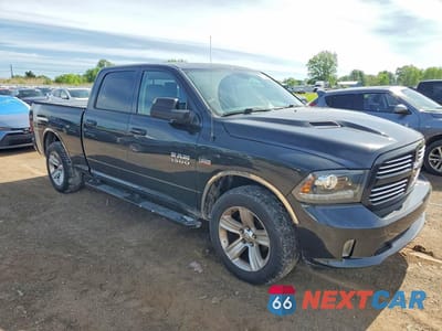 Czwarte zdjęcie samochodu z boku: 2016 RAM 1500 SPORT VIN:1C6RR7UT8GS234581 - miniatura