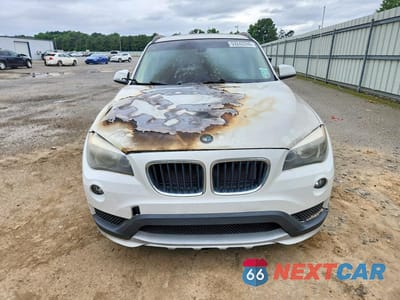 Piąte zdjęcie samochodu w środku: 2015 BMW X1 SDRIVE28I VIN:WBAVM1C57FVZ93805 - miniatura