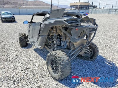 Trzecie zdjęcie samochodu z tyłu: 2017 CAN-AM MAVERICK X3 UTILITY VEHICLE VIN:3JBVXAW25HK002835 - miniatura
