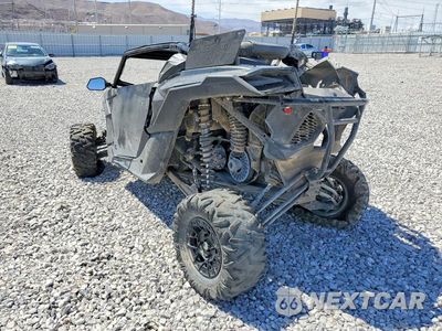 Trzecie zdjęcie samochodu z tyłu: 2017 CAN-AM MAVERICK X3 UTILITY VEHICLE VIN:3JBVXAW25HK002835 - miniatura