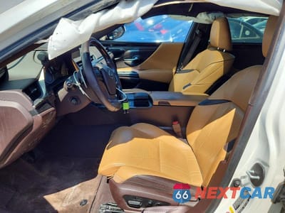 Zdjęcie 7 z 12 samochodu: 2019 LEXUS ES 300H VIN:JTHB21B17K2004499 - miniatura
