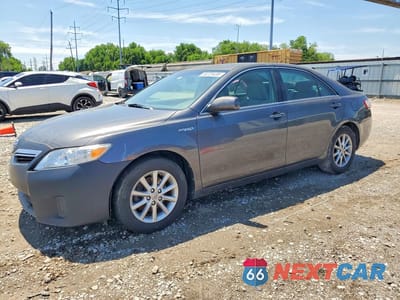 2010 TOYOTA CAMRY HYBRID 4T1BB3EK0AU115539 - główne zdjęcie licytacji z USA - miniatura
