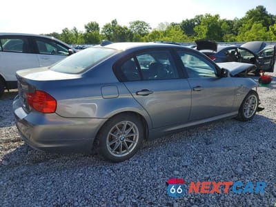 Trzecie zdjęcie samochodu z tyłu: 2010 BMW 328 XI VIN:WBAPK7C50AA460793 - miniatura