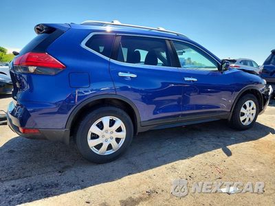 Trzecie zdjęcie samochodu z tyłu: 2017 NISSAN ROGUE VIN:KNMAT2MVXHP518245 - miniatura