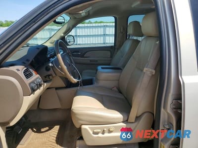 Zdjęcie 7 z 14 samochodu: 2009 GMC YUKON XL K1500 SLT VIN:1GKFK36329R237318 - miniatura