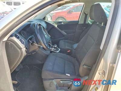 Zdjęcie 7 z 13 samochodu: 2009 VOLKSWAGEN TIGUAN S VIN:WVGAV75N39W526826 - miniatura