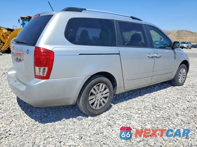 Trzecie zdjęcie samochodu z tyłu: 2011 KIA SEDONA LX VIN:KNDMG4C77B6384694 - miniatura