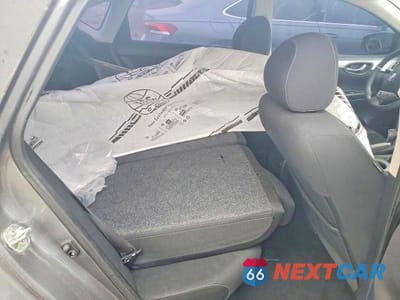 Zdjęcie 10 z 12 samochodu: 2017 NISSAN SENTRA S VIN:3N1AB7AP3HY405552 - miniatura