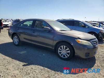 Czwarte zdjęcie samochodu z boku: 2010 TOYOTA CAMRY LE VIN:4T1BF3EK4AU526303 - miniatura