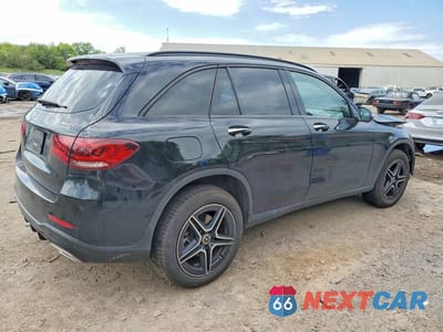 Trzecie zdjęcie samochodu z tyłu: 2021 MERCEDES-BENZ GLC 300 4MATIC VIN:W1N0G8EBXMF997864 - miniatura