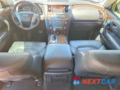 Zdjęcie 8 z 13 samochodu: 2017 INFINITI QX80 BASE VIN:JN8AZ2NC1H9430236 - miniatura