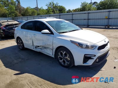 Czwarte zdjęcie samochodu z boku: 2021 KIA FORTE LXS VIN:3KPF24AD8ME395023 - miniatura